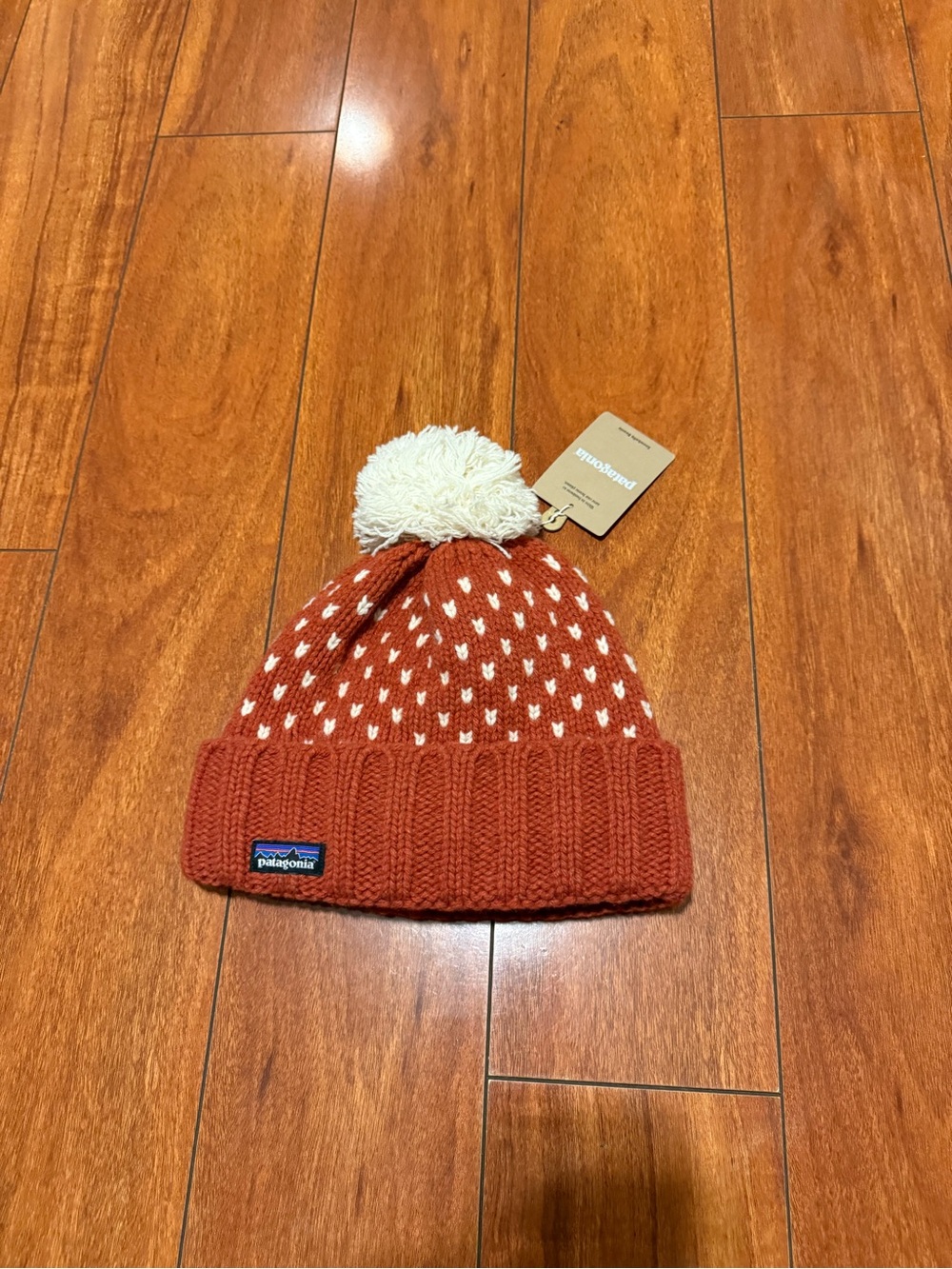 Patagonia women’s Pom Pom Beanie - Rust with Cream Accents - Picture 2 of 6